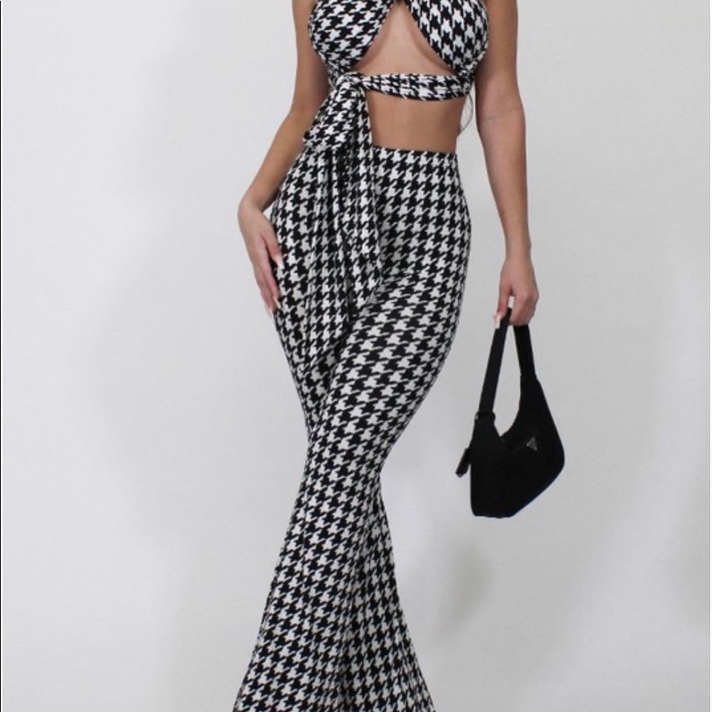 Magic wrap top and bell bottom pants set - Picture 3 of 10